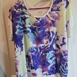 Apt. 9 Women's Short Sleeve Floral Tee - Purple and Blue